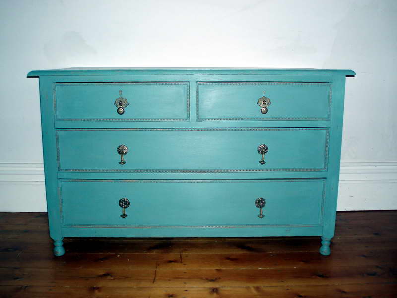 bedroom dresser drawers